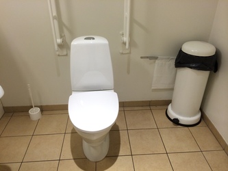 Fårup Sommerland - Handicaptoilet i Restaurant Spisekammeret