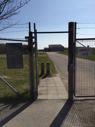 FORT - 1. Parkering, billetsalg / museumsbutik, biograf og toiletfaciliteter