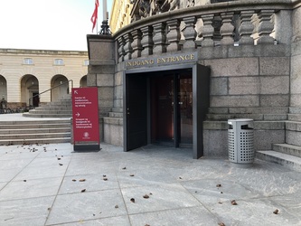 Folketinget - Indgang og Sale