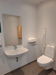 Mønsted Kalkgruber - 6. Handicaptoilet ved hovedindgangen