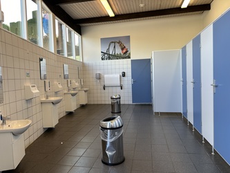 Djurs Sommerland -  Toilet før indgangen