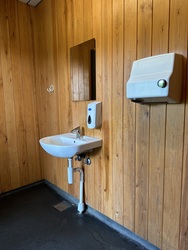 Djurs Sommerland - Toilet ved hovedbanegården