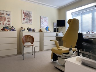 Øre-, næse og halslæge Bjarne Hansen