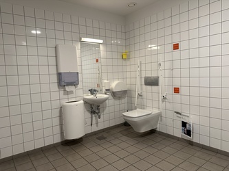 Billund Lufthavn - Afrejse - Toilet ved Gate  1-4