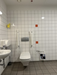 Billund Lufthavn - Afrejse - Toilet ved Gate  1-4