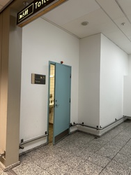 Billund Lufthavn - Ankomst - Toilet ved bagagebånd 4