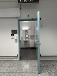 Billund Lufthavn - Ankomst - Toilet ved bagagebånd 5