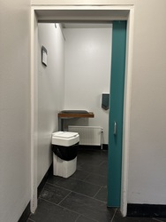 Randers Regnskov - Toilet i forhallen