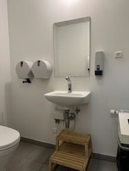 Randers Regnskov - Toilet i Frilandsgården