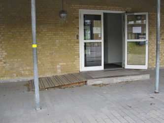 Syvstjerneskolen -   Fløj N, Skolebibliotek og IT