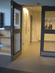 Syvstjerneskolen -   Fløj N, Skolebibliotek og IT