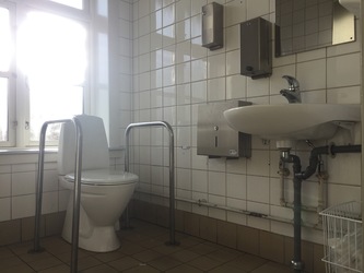 Busterminalen i Bjerringbro - Handicaptoilet