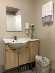 Verdenskortet v Klejtrup Sø - Toilet i hovedbygningen