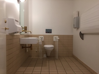 Fregatten Jylland - 1. Hovedindgang, billetsalg / museumsbutik og udstilling