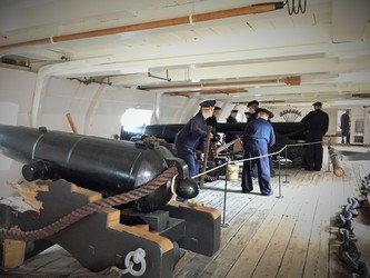 Fregatten Jylland - 2. Adgang ombord på fregatten