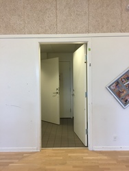 Hanebjerg Skole, Afd. Brødeskov - 2. Udskoling, samlingssal og skolebibliotek
