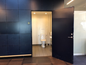 Flughafen Kopenhagen - Toiletten (nach Sicherheitskontrolle) - bei Gate C34
