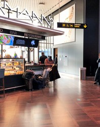 Flughafen Kopenhagen - Toiletten (nach Sicherheitskontrolle) - neben Aamanns Cafe