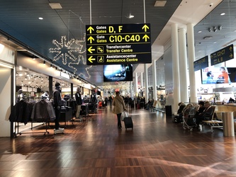 Flughafen Kopenhagen - nach Sicherheitskontrolle - Hilfezentrum