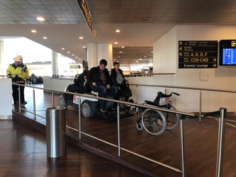Flughafen Kopenhagen - nach Sicherheitskontrolle - Hilfezentrum