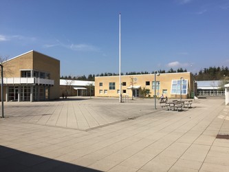 Skovvangskolen - 4. Indgang D - Udskoling og faglokalerne til fysik og biologi