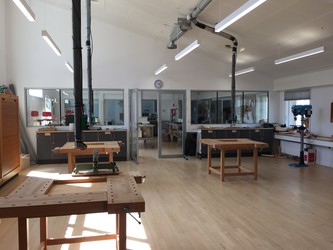 Skovvangskolen - 6. Indgang F2 - Faglokalerne til billedkunst og sløjd