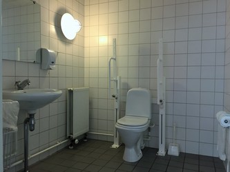 Skovvangskolen - 6. Indgang F2 - Faglokalerne til billedkunst og sløjd
