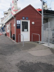 Samsølinjen - Kalundborg - Toilet på kajen