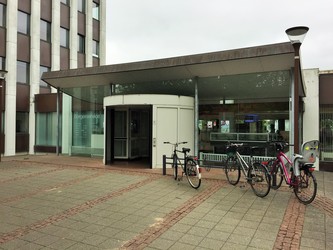 Silkeborg Rådhus - 1. Borgerservice (Bygning B) - via indgang fra Godthåbsvej