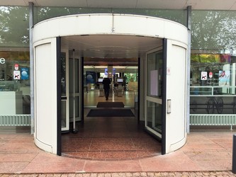 Silkeborg Rådhus - 1. Borgerservice (Bygning B) - via indgang fra Godthåbsvej