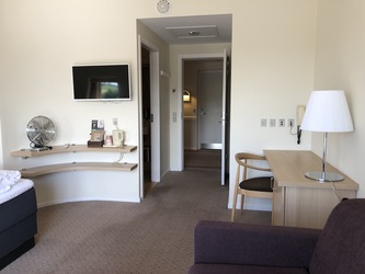 Montra Hotel Sabro Kro -   Værelserne nr. 102 og 104 (handicapvenlige) og standard