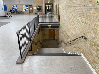 Gyvelhøjskolen - 3. Bygning B - Stueplan - Faglokalet til musik og skolens kantine