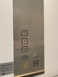 Gyvelhøjskolen - 4. Bygning D - Adgang til Bygning D, 1. sal i Bygning B og Bygning C