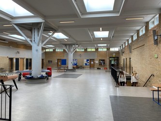 Gyvelhøjskolen - 4. Bygning D - Adgang til Bygning D, 1. sal i Bygning B og Bygning C