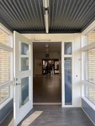 Gyvelhøjskolen - 4. Bygning D - Adgang til Bygning D, 1. sal i Bygning B og Bygning C