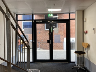 Mølleskolen Ry - 2. Østfløjen - stueplan via indgang fra skolegården