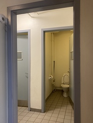Mølleskolen Ry - 2. Østfløjen - stueplan via indgang fra skolegården