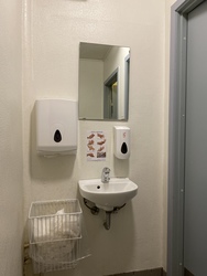 Mølleskolen Ry - 2. Østfløjen - stueplan via indgang fra skolegården