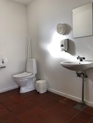 Sejerøfærgen - Toilet i færgelejet - Sejerø