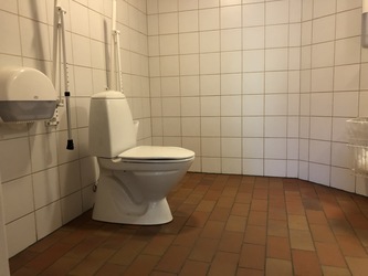 Ribe VikingeCenter - Toilet ved billetsalg og butik