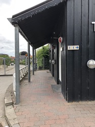 Aalborg Zoologiske Have - Toilet ved Skoletjenesten