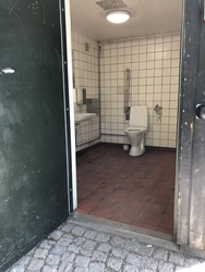 Toilet i Sansehaven i Fælledparken