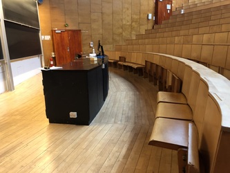 Københavns Universitet - Datalogisk Institut  bygning 3 - Indgang til auditorie UP1