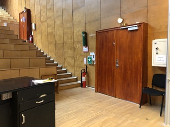 Københavns Universitet - Datalogisk Institut  bygning 3 - Indgang til auditorie UP1