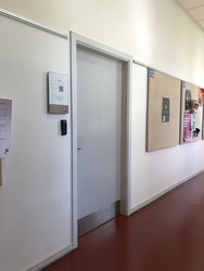 Københavns Universitet - Datalogisk Institut  bygning 1 - Indgang til undervisningslokaler og UP2