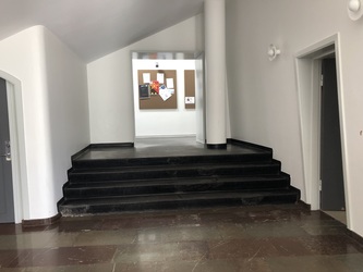Københavns Universitet - Datalogisk Institut  bygning 3 - Indgang til auditorie UP1