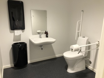 Severin - Toilet neben "Himmel/Hav"