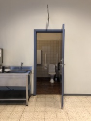 Valby Idrætspark - Valby Hallen - Toilet i stueplan